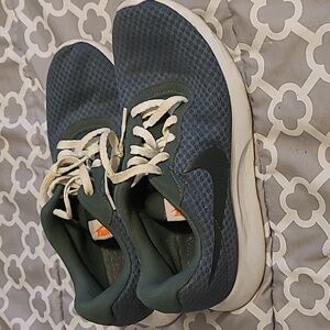 nike gym shoes